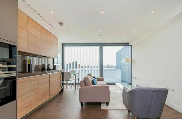 1 Bedroom Flat To Rent In Chronicle Tower, B City Road, London, EC1V