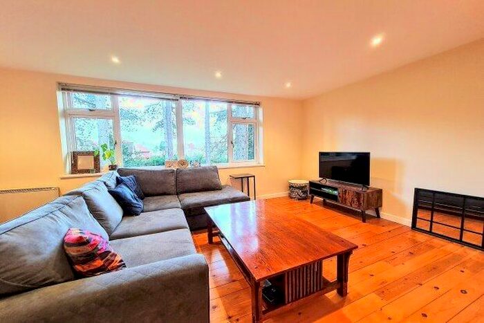 3 Bedroom Maisonette To Rent In Spruce Grove, Darlington, DL3