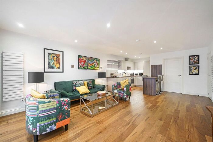 1 Bedroom Flat For Sale In Kentish Town Road, London, NW1