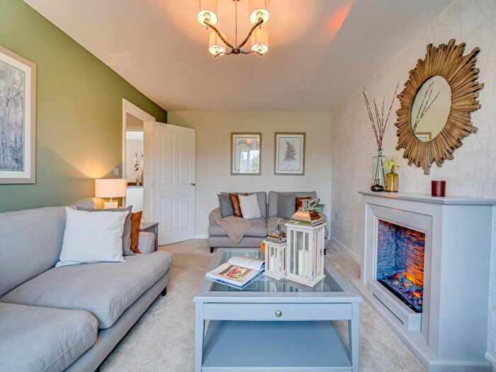 4 Bedroom Detached House For Sale In Apache Gardens, Weston-super-Mare, Somerset, BS24