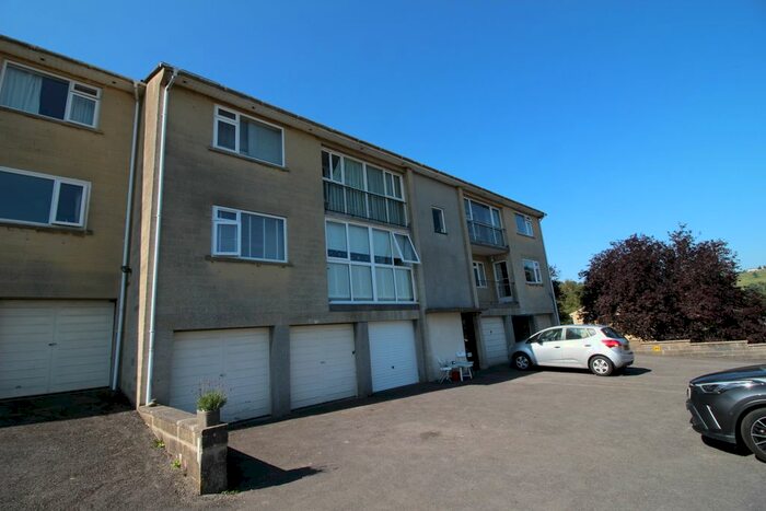 2 Bedroom Flat To Rent In Solsbury Way, Bath, BA1