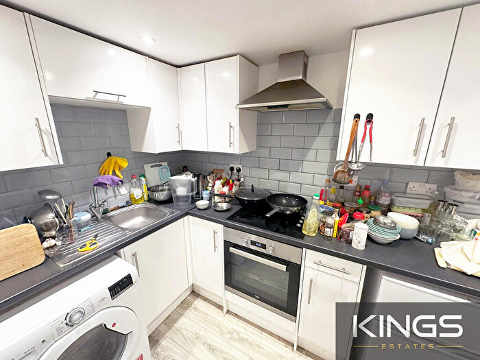 1 Bedroom Apartment To Rent In Palmerston Road, Southampton, SO14