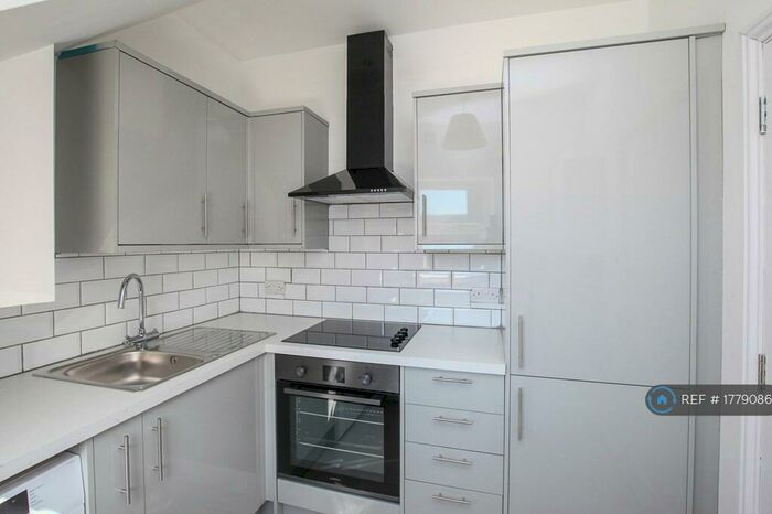 1 Bedroom Flat To Rent In Northwood Road, Thornton Heath, CR7