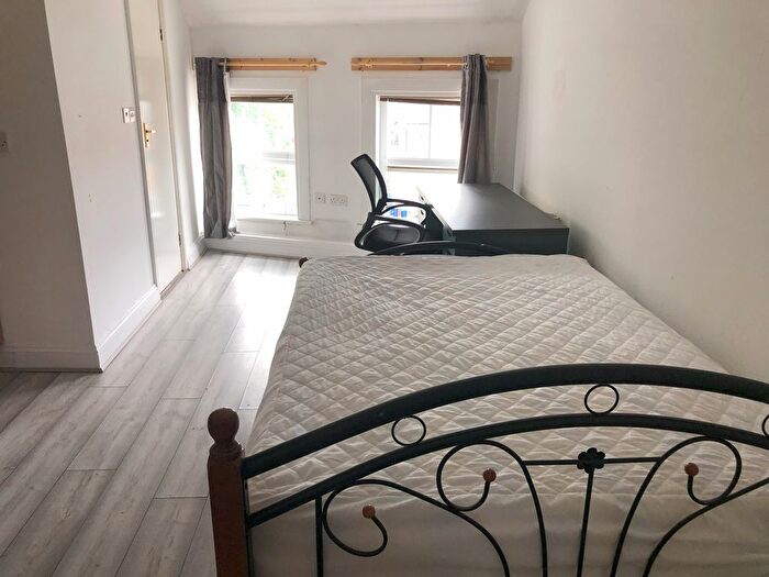 Studio To Rent In Erleigh Road, Reading, RG1