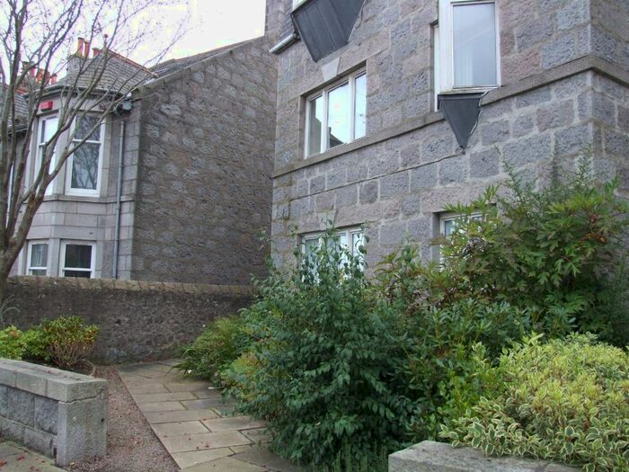 2 Bedroom Flat To Rent In Whitehall Road, The West End, Aberdeen, AB25