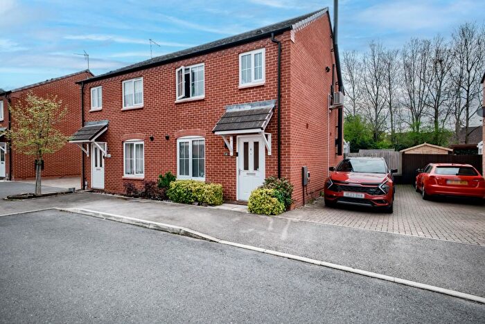 3 Bedroom Semi Detached House For Sale In Rowan Place, Bidford-On-Avon, B50