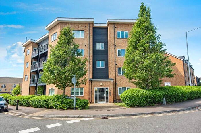 2 Bedroom Flat For Sale In London Road, Grays, RM20