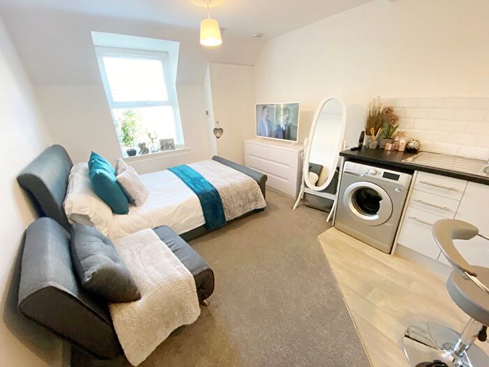 Studio To Rent In Fernwood Court, BH1