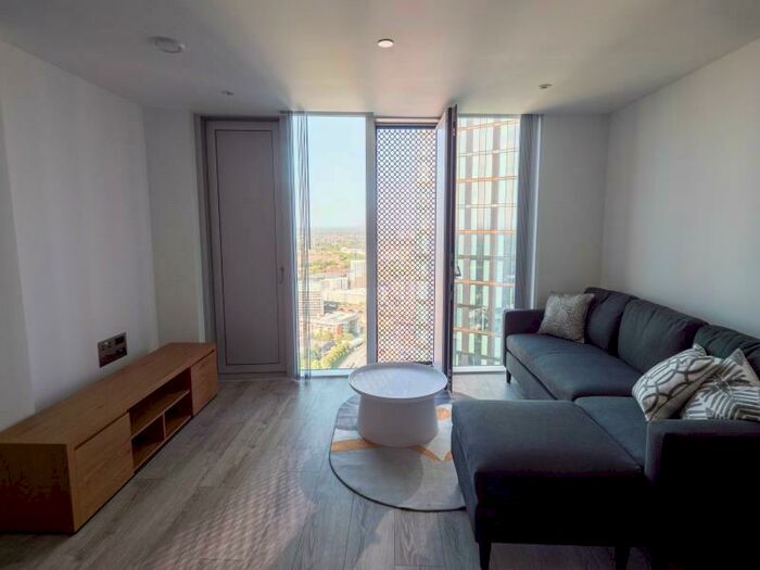 2 Bedroom Apartment To Rent In The Blade, Manchester, M15