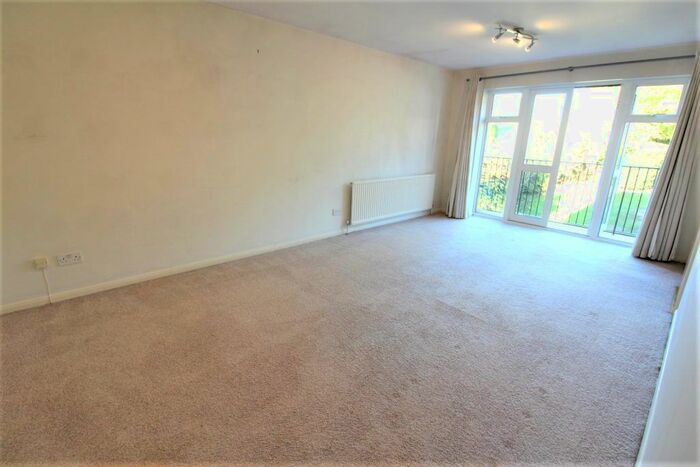 2 Bedroom Flat To Rent In Prospect Road, New Barnet, Barnet, EN5