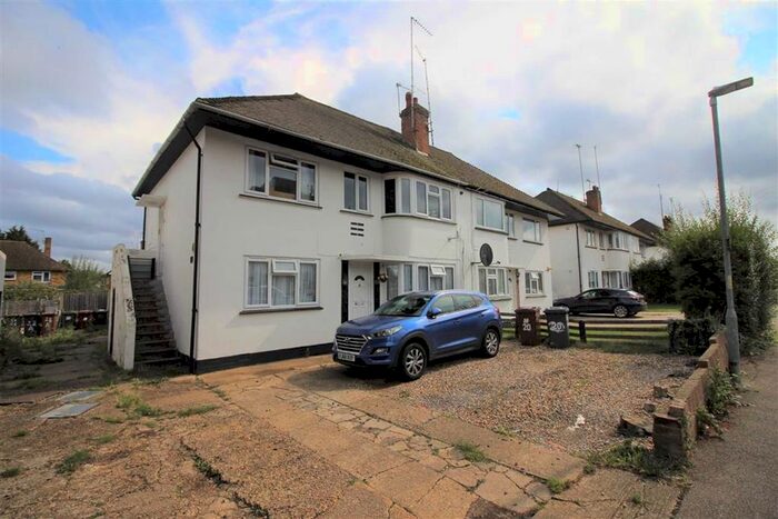 2 Bedroom Maisonette To Rent In Eldon Avenue, Borehamwood, Herts, WD6