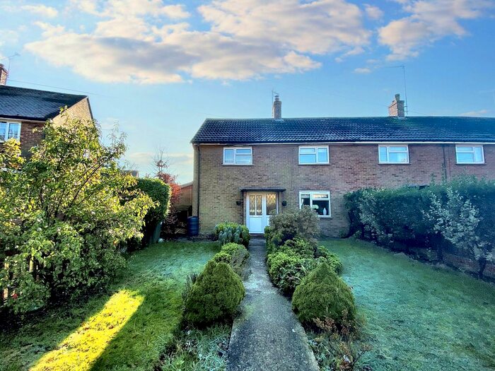 3 Bedroom Semi-Detached House To Rent In Common Way, Hothfield, TN26