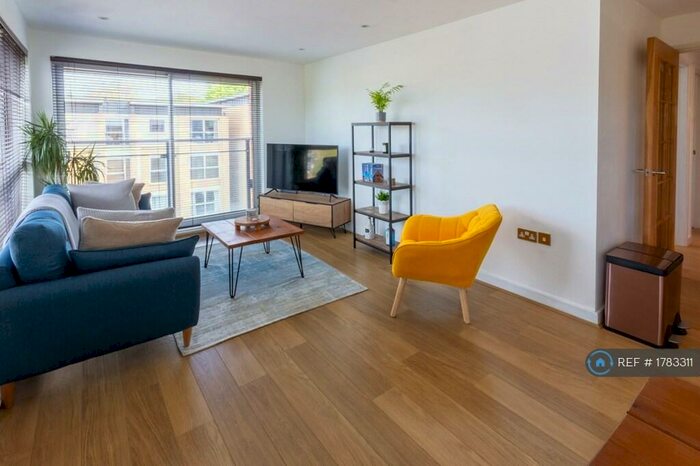 2 Bedroom Flat To Rent In Mercia Court, London, SE22