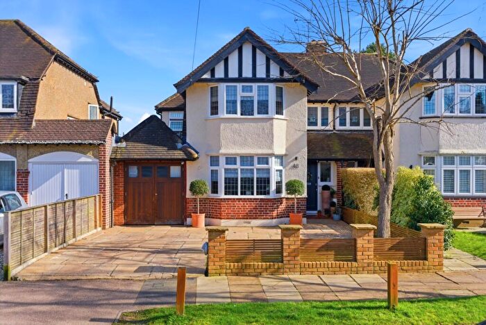 4 Bedroom Semi-Detached House For Sale In Woodland Drive, St. Albans, Hertfordshire, AL4