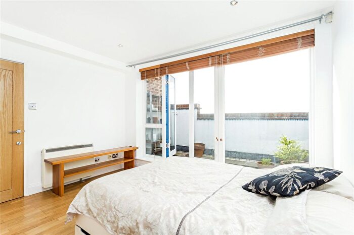 2 Bedroom Flat To Rent In The Plaza, Vanbrugh Hill, SE10