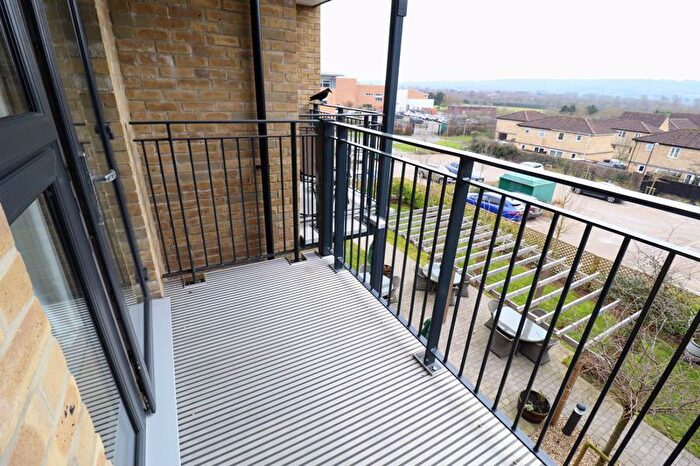 1 Bedroom Flat For Sale In Jupiter House, Hindhead Knoll, Walnut Tree, Milton Keynes, MK7