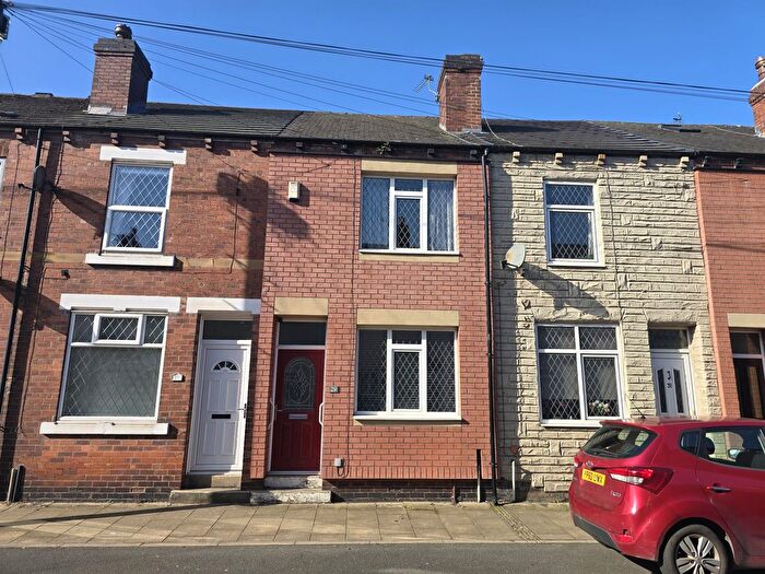 2 Bedroom Property For Sale In Rhodes Street, Castleford, West Yorkshire, WF10
