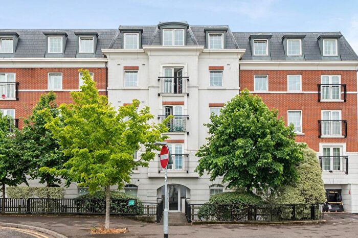 2 Bedroom Flat For Sale In Station Approach, Central Walk Station Approach, KT19
