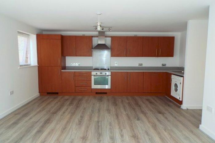 2 Bedroom Flat To Rent In Reresby Court, Cardiff, CF10