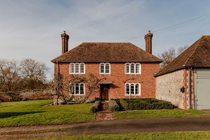 3 Bedroom Detached House For Sale In Appleyard, Little Chart, Kent, TN27