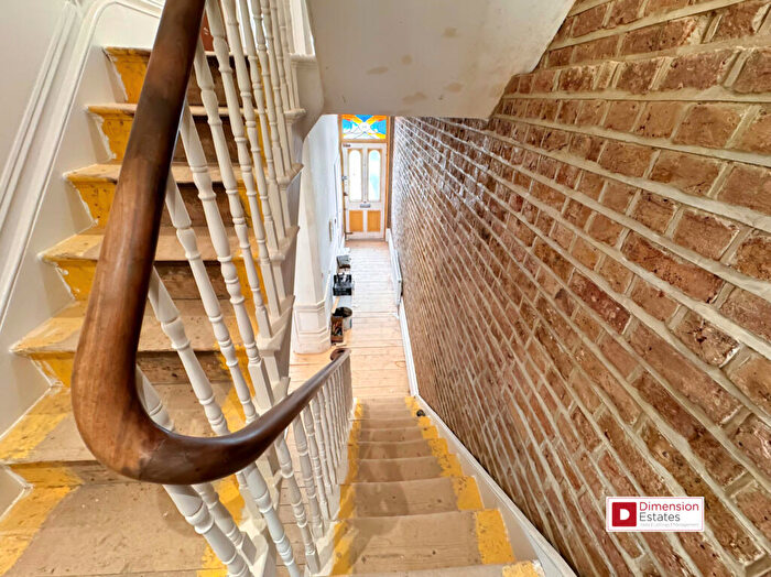 6 Bedroom Terraced House To Rent In Cecilia Road, Dalston, Hackney, E8