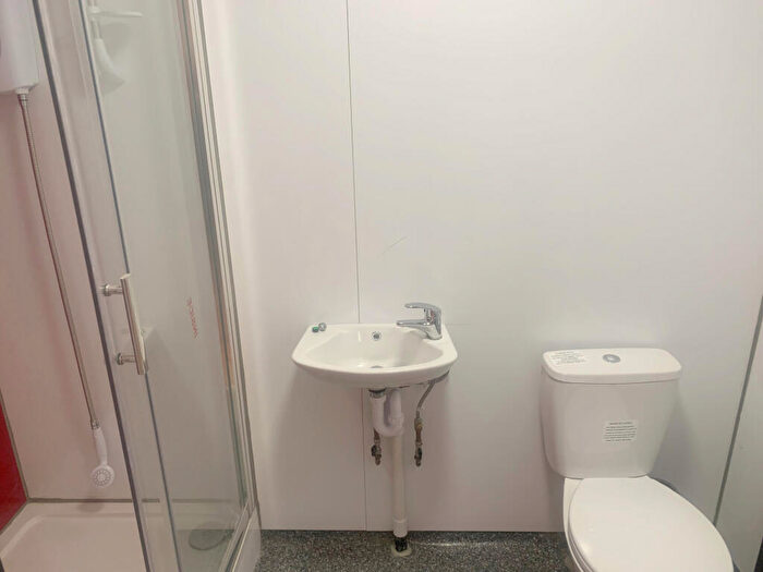 Studio To Rent In Highstreet, Chatham, Kent, ME4