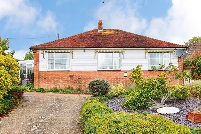 3 Bedroom Bungalow For Sale In Lossenham Lane, Newenden, Kent, TN18