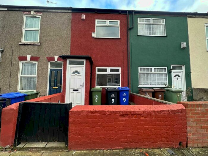 3 Bedroom Terraced House To Rent In Willingham Street, Grimsby, DN32