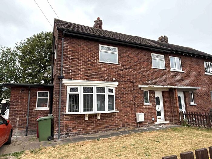 3 Bedroom Semi Detached House For Sale In Kingston Road, Scunthorpe, DN16