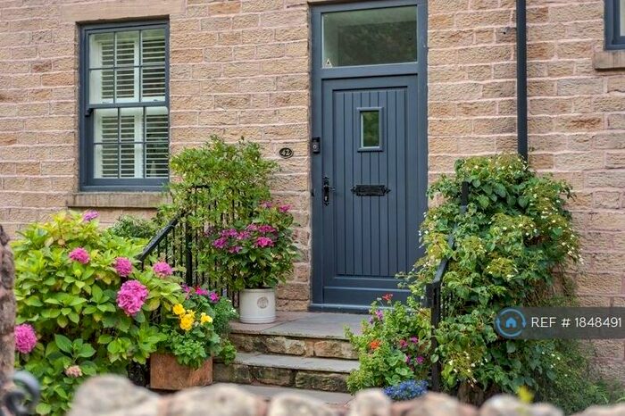 3 Bedroom Terraced House To Rent In Wallsuches, Horwich, Bolton, BL6