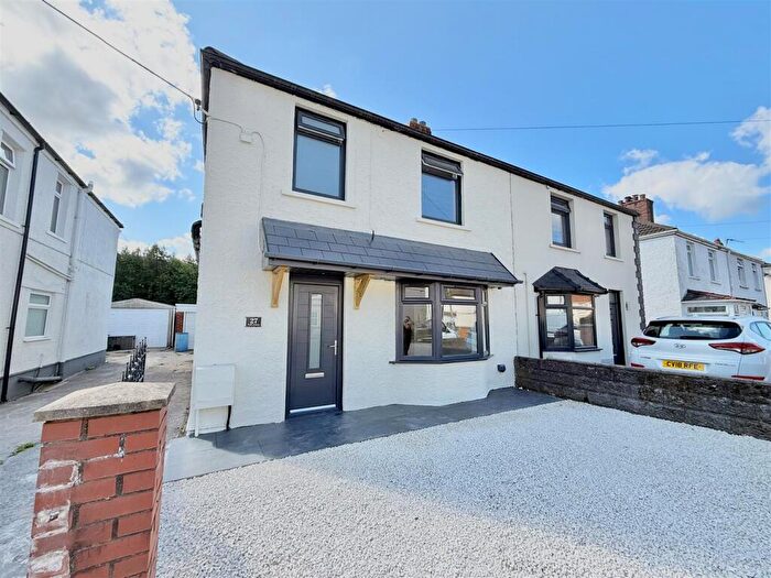3 Bedroom Semi-Detached House For Sale In Park Avenue, Glynneath, Neath, SA11
