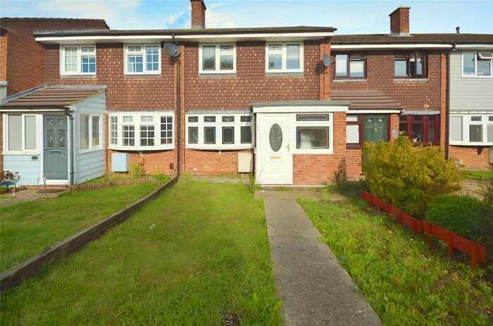 3 Bedroom Terraced House To Rent In Linnet Drive, Chelmsford, Essex, CM2