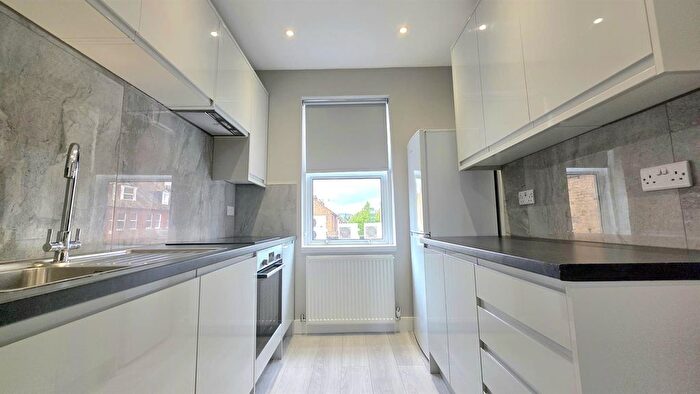 3 Bedroom Maisonette To Rent In St. Marks Road, Enfield, EN1