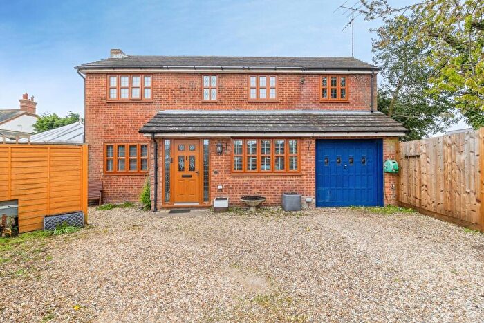 5 Bedroom Detached House For Sale In Orchard Way, Wing, Leighton Buzzard, LU7