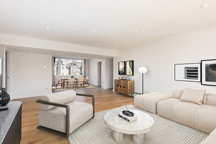 3 Bedroom Flat To Rent In Sussex Square, London, W2