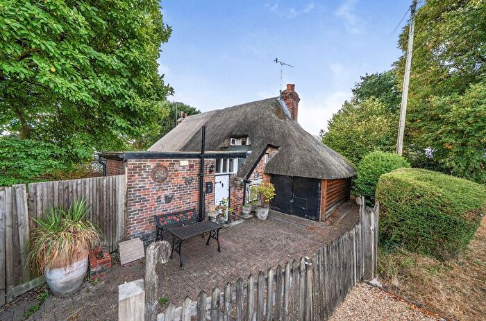 2 Bedroom Semi-detached House For Sale In Midhurst Road, Lavant, PO18