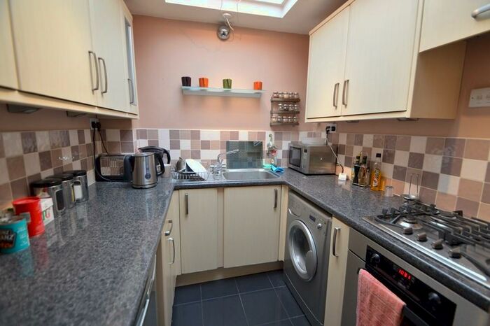 2 Bedroom Apartment To Rent In Clayton Court, Langley, Slough, Berkshire, SL3