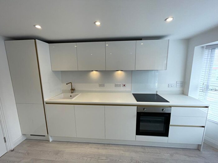 1 Bedroom Flat To Rent In Bridge Street, Caversham, RG4