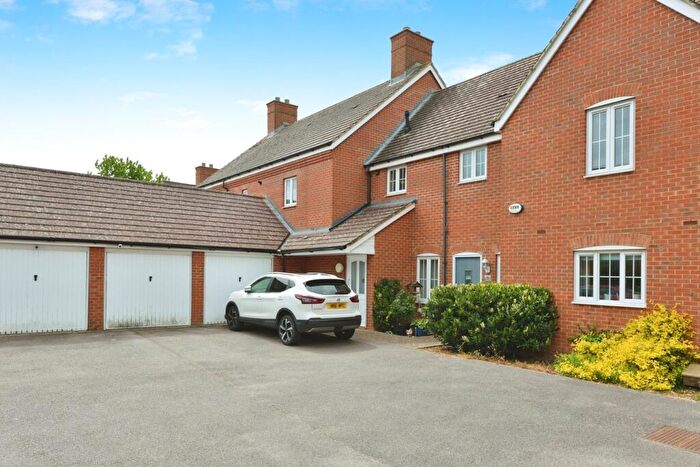 2 Bedroom Apartment For Sale In St Johns Road, Arlesey, SG15