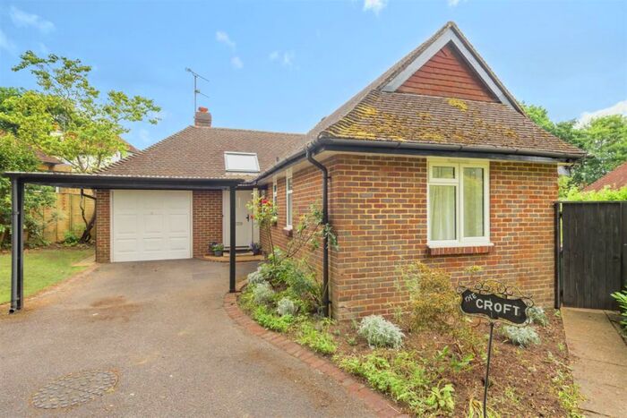 2 Bedroom Detached Bungalow To Rent In Wantley Lane, Storrington, RH20