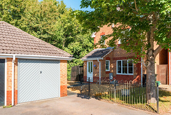 3 Bedroom Detached House For Sale In Westons Brake, Emersons Green, Bristol, Gloucestershire, BS16