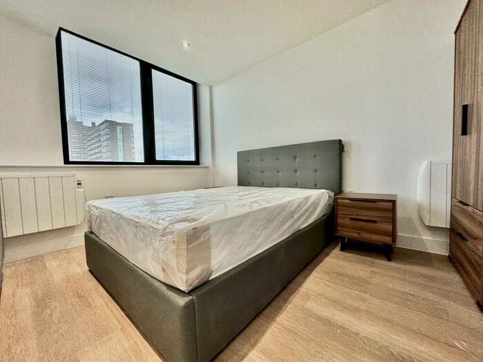 Apartment To Rent In Alexander House, M16