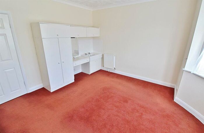 2 Bedroom Detached Bungalow For Sale In Seafields Road, Holland On Sea, CO15