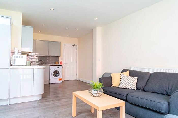 6 Bedroom Semi-Detached House To Rent In Courtenay Street, Cheltenham, GL50