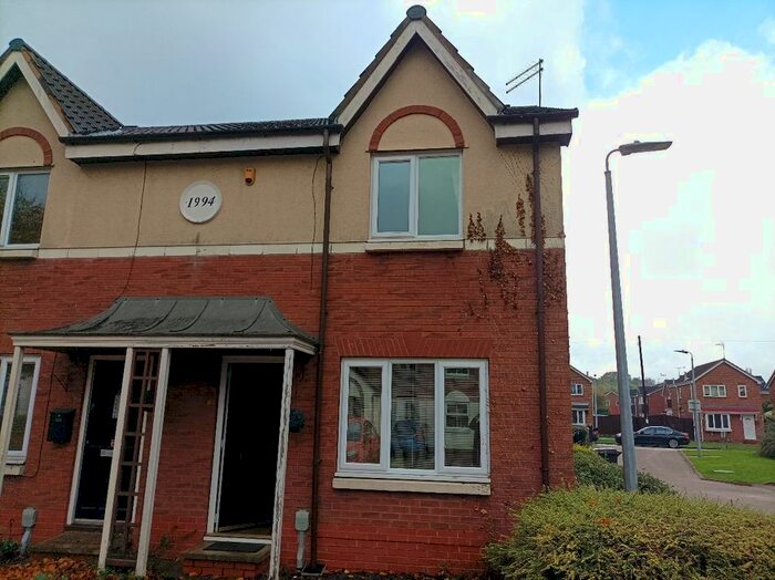 3 Bedroom Terraced House To Rent In Lealholme Court, Howdale Road, Hull, HU8