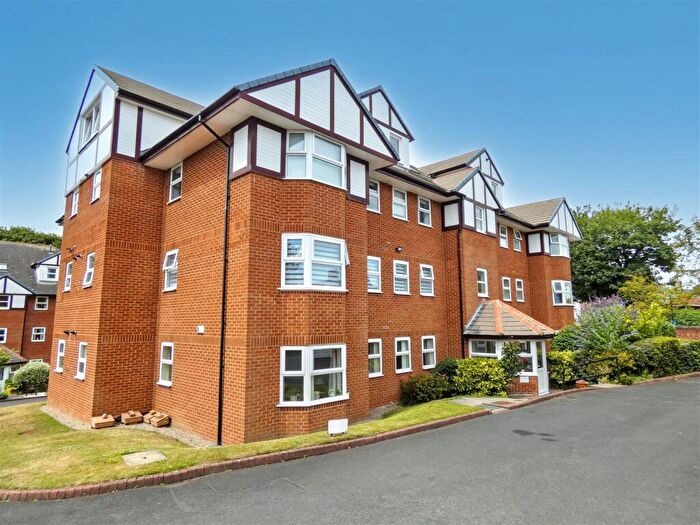 2 Bedroom Apartment For Sale In St Aidans Court, Tynemouth, NE30
