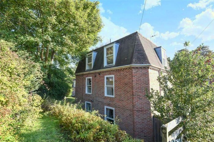 2 Bedroom Apartment To Rent In Hyde Street, Winchester, SO23