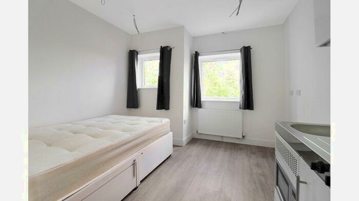 1 Bedroom Flat To Rent In A London Road, Oxford, OX3