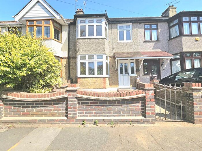 3 Bedroom Terraced House To Rent In Norfolk Road, Upminster, RM14