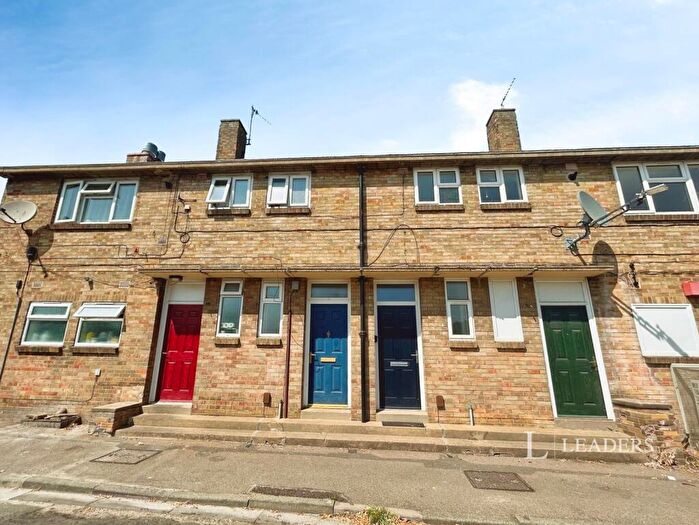2 Bedroom Flat To Rent In Hill Close, Peterborough, Cambridgeshire, PE1